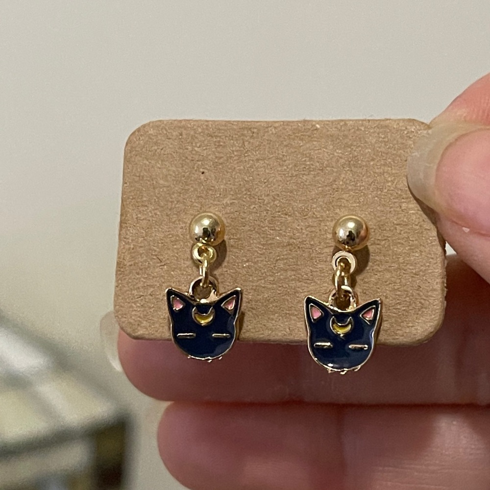 Sailor Moon Mini Luna Earrings